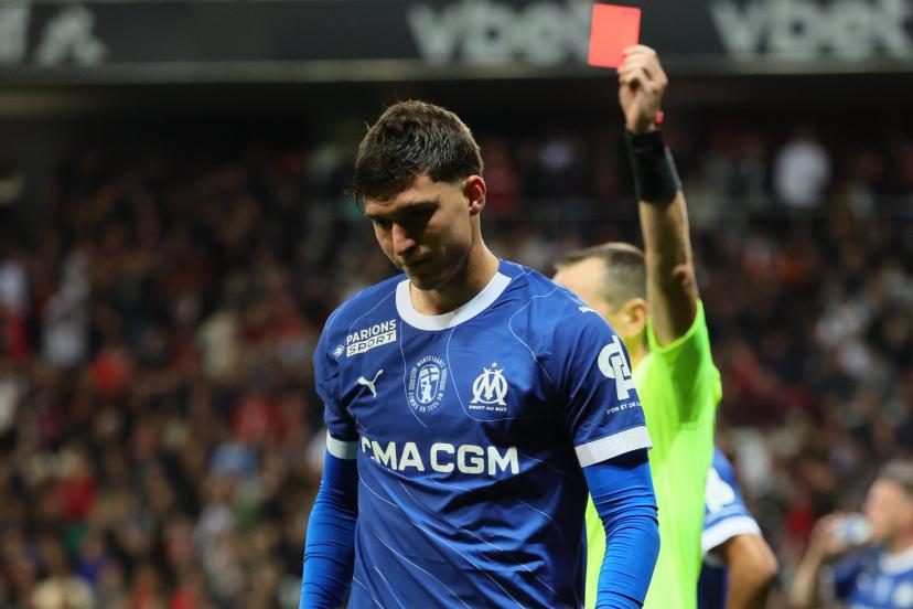 Balerdi carton rouge contre Paris